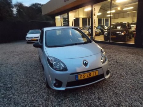 Renault Twingo - 1.2 Dynamique zeer mooi met airco nederlandse auto geen import in nieuw staat - 1