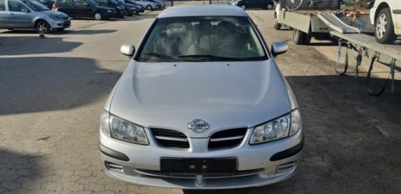 Nissan Almera - 1.500cc / 5drs / Airco - 1