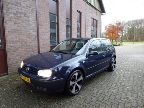 Volkswagen Golf - 1.6 16V - 1