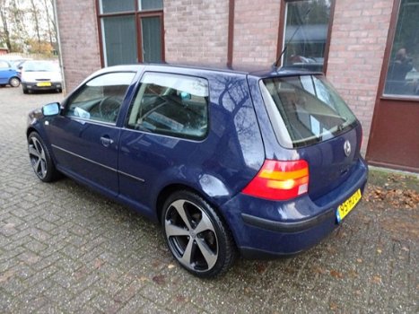 Volkswagen Golf - 1.6 16V - 1