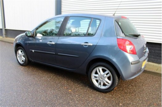 Renault Clio - 1.2-16V Team Spirit /AIRCO - 1