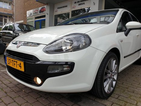 Fiat Punto Evo - 1.3 M-Jet Mylife Dealerauto/LED/Cruise/Navi/Airco - 1