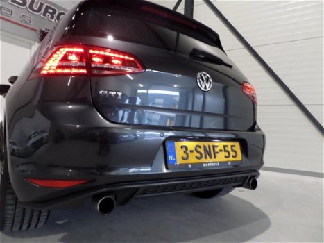 Volkswagen Golf - 2.0 TSI GTI ORIGINEEL NL Nieuwstaat Navigatie Dynaudio 19