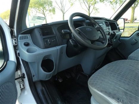 Ford Transit - 330M 2.4TDC - 1