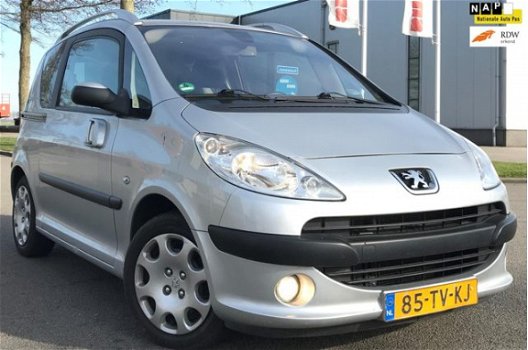 Peugeot 1007 - 1.4 HDi Gentry AIRCO/APK/NAP - 1