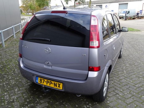 Opel Meriva - 1.8-16V Cosmo - 1