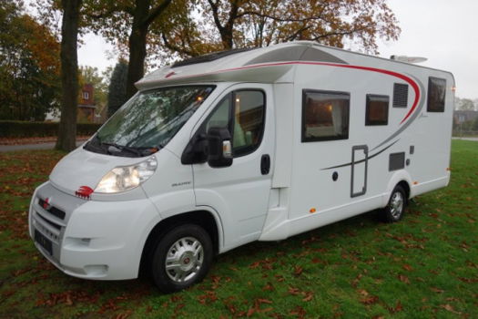 Burstner Nexxo T715 Garage Top-Indeling 2014 Slechts 63000 km - 2