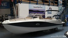 Quicksilver Activ 755 Sundeck