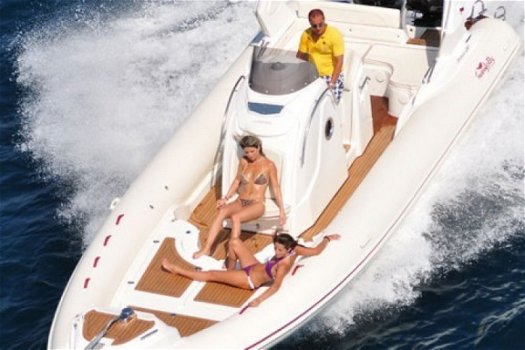 Nuova jolly Prince 28 WA en SPORT CABIN - 2