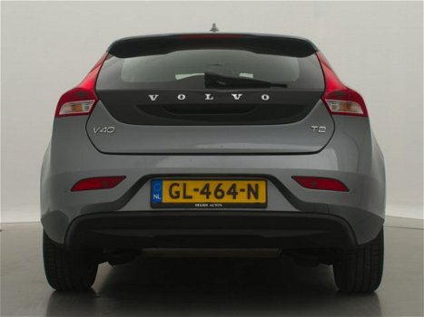 Volvo V40 - 2.0 T2 123PK MOMENTUM / NAVIGATIE / AIRCO / LMV./ STOELVERWARMING - 1