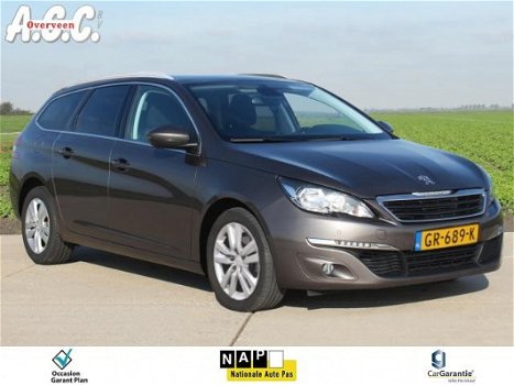 Peugeot 308 - 1.2 PureTech Executive Panodak Navi - 1