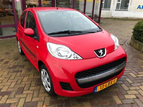 Peugeot 107 - 1.0-12V XS - 1