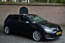 Volkswagen Golf - 2.0 TDi 150pk Highline Xenon adaptive Cruise