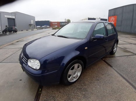 Volkswagen Golf - 1.6 Highline .. 5 deurs, Apk 05-09-2020 - 1