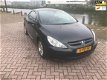 Peugeot 307 CC - 2.0-16V Ale optie's bj 2004 leer airco pdc stereo 28-1-2020 dikke auto org nl gelev - 1 - Thumbnail