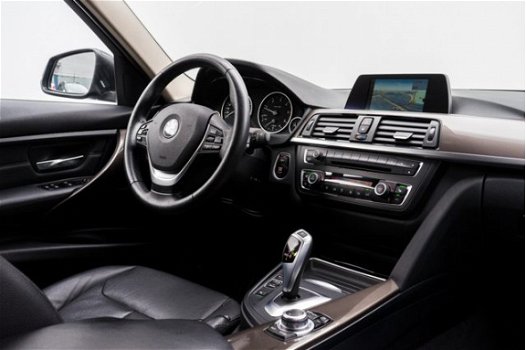 BMW 3-serie Touring - 320d 164pk Aut.8 High Executive Full map navigatie/ Bi-Xenon/ Lederen int./ St - 1