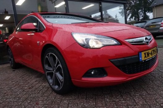 Opel Astra - OPC LINE 1.4T 150PK - 1