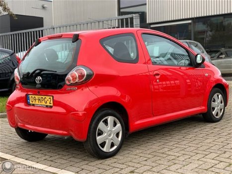 Toyota Aygo - 1.0-12V // Nieuwe APK en kleine beurt - 1