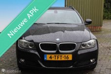 BMW 3-serie Touring - 318d High Executive