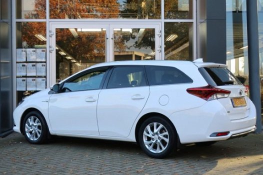 Toyota Auris Touring Sports - Hybrid, Navi, Clima, Panoramadak, DAB radio, etc - 1