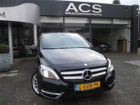 Mercedes-Benz B-klasse - 180 Ambition XENON LED NAVI CRUISE PDC V+A sPORTPAKKET 17