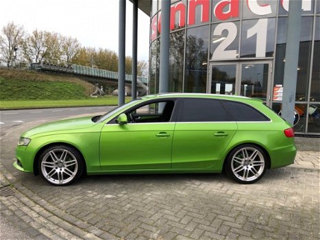 Audi A4 Avant - 2.0 TDI - S line - Xenon - 19 inch - UNIEK - 1