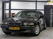 BMW 7-serie - 735i V8 *Prachtige Youngtimer* Org NL slechts 218dkm 2e EIG. 238pk Leder/Navi/Automaat - 1 - Thumbnail