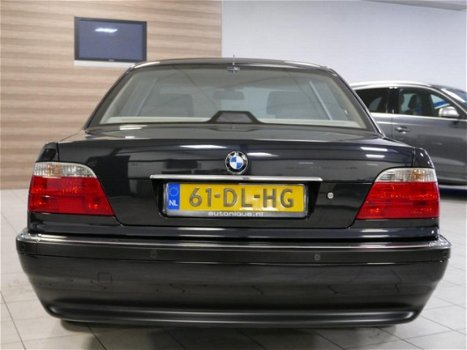 BMW 7-serie - 735i V8 *Prachtige Youngtimer* Org NL slechts 218dkm 2e EIG. 238pk Leder/Navi/Automaat - 1
