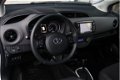 Toyota Yaris - 1.5 Hybrid Design (CLIMA/NAVI/CAMERA/LM-VELGEN) - 1 - Thumbnail