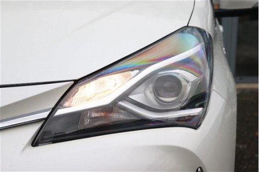 Toyota Yaris - 1.5 Hybrid Design (CLIMA/NAVI/CAMERA/LM-VELGEN) - 1