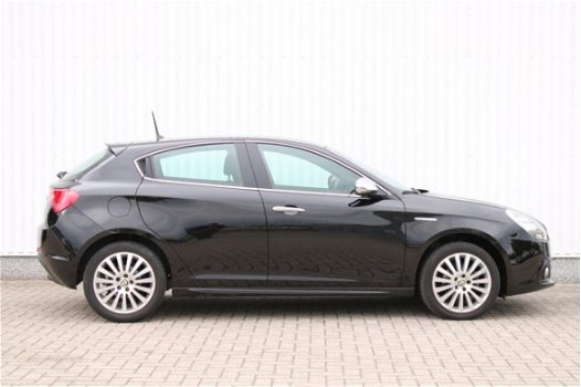 Alfa Romeo Giulietta - 1.4 T Distinctive | CLIMA | PDC | TREKHAAK | - 1