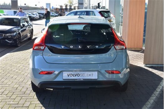 Volvo V40 - 2.0 D2 Momentum Business Pack Connect, Scandinavian Line, BLIS - 1