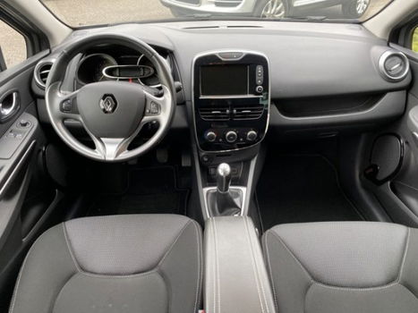 Renault Clio Estate - 1.5 dCi 90Pk ECO Night&Day Airco R-Link PDC a 16