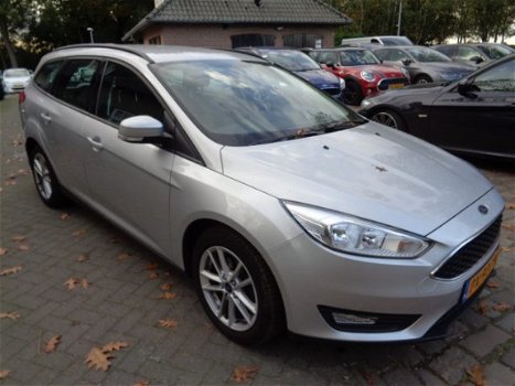 Ford Focus Wagon - 1.0 L ED. AC/LMV/NAVI/PDC/AUDIO - 1