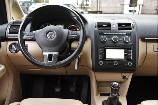 Volkswagen Touran - 1.6 TDI Highline BlueMotion 2012 167.919KM Navi Leder Climate Panodak - 1