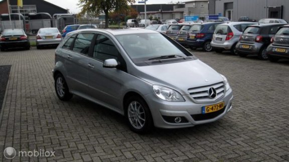 Mercedes-Benz B-klasse - 180 - 1