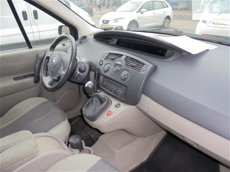 Renault Scénic - 2.0-16V Dynamique Comfort - 1