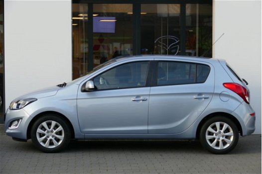 Hyundai i20 - 1.2i i-Deal | Navigatie - 1