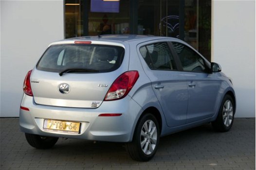 Hyundai i20 - 1.2i i-Deal | Navigatie - 1