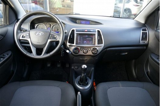 Hyundai i20 - 1.2i i-Deal | Navigatie - 1