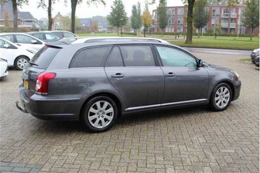 Toyota Avensis Wagon - 1.8 VVT-I NAVI LEER STOELVERW - 1