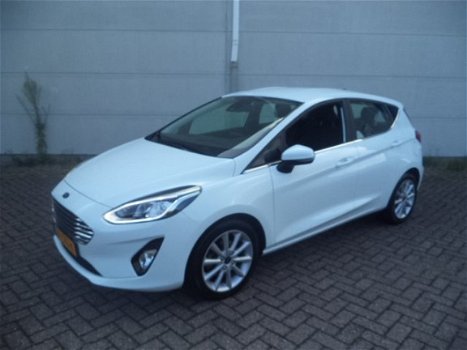 Ford Fiesta - 1.0 EcoBoost 100pk Aut 5D Titanium - 1