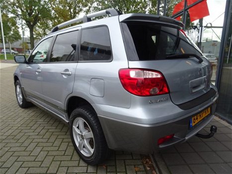 Mitsubishi Outlander - 2.0 Invite plus AIRCO TREKHAAK DEALER ONDERHOUDEN - 1