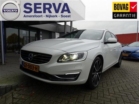 Volvo V60 - D5 Twin Engine Special Edition / Halftarief wegenbelasting Hybrid Technology Line - 1