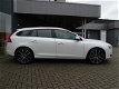 Volvo V60 - D5 Twin Engine Special Edition / Halftarief wegenbelasting Hybrid Technology Line - 1 - Thumbnail