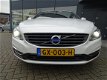 Volvo V60 - D5 Twin Engine Special Edition / Halftarief wegenbelasting Hybrid Technology Line - 1 - Thumbnail