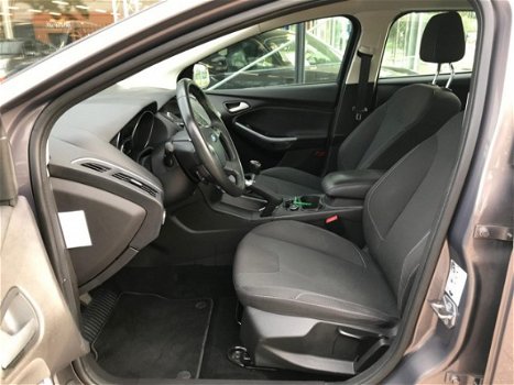 Ford Focus Wagon - 1.0 125pk Titanium Navi Climate Aut inparker en - 1
