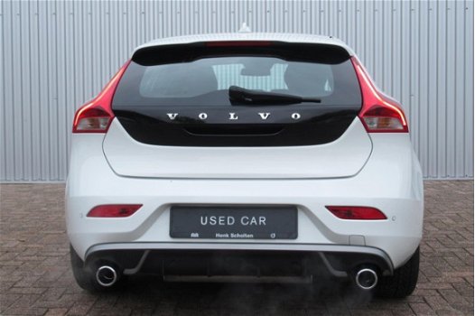 Volvo V40 - 1.6 D2 115PK R-Design Panoramadak Verwarmbare voorruit Navi - 1