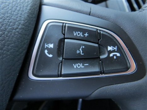 Ford Focus - 1.0 100pk trend Edition Navigatie Cruise control - 1