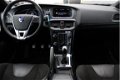 Volvo V40 - D2 2.0 120PK Business Sport / Xenon / Voorruit Verwarming - 1 - Thumbnail